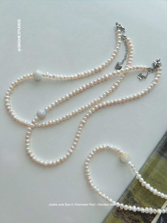 Golden Whisper Necklace – White with Yellow Jade & Freshwater Pearl